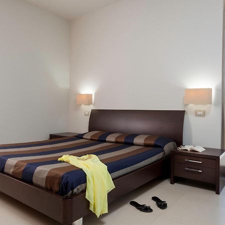 Residence Delfina Ρίμινι Εξωτερικό φωτογραφία