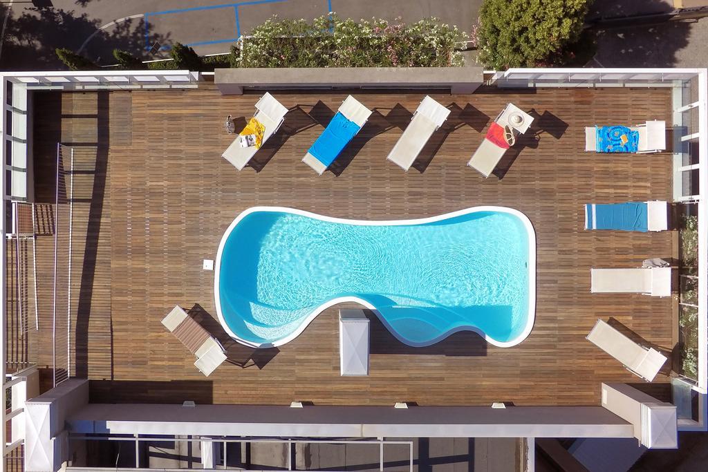Residence Delfina Ρίμινι Εξωτερικό φωτογραφία