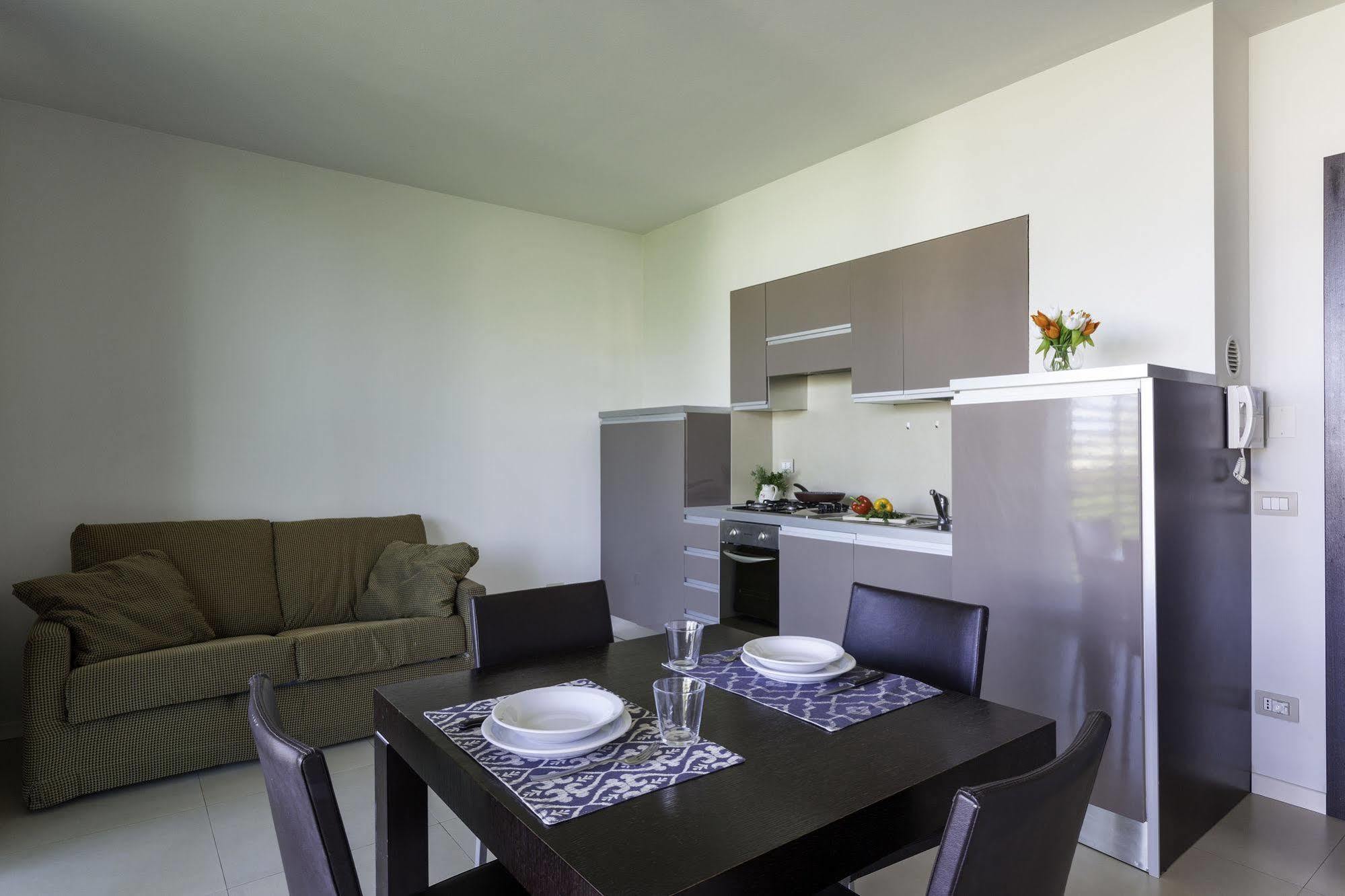 Residence Delfina Ρίμινι Εξωτερικό φωτογραφία