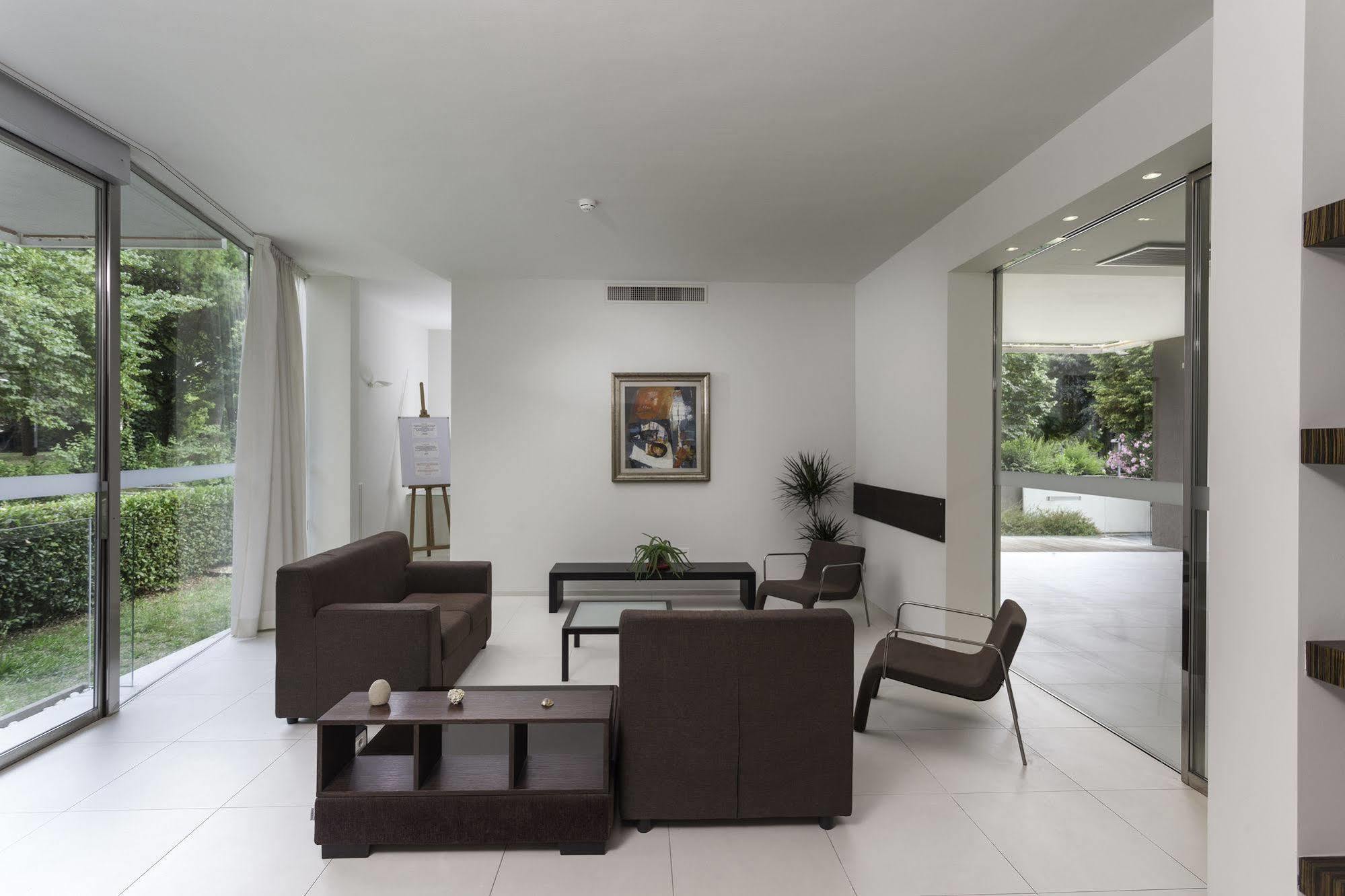 Residence Delfina Ρίμινι Εξωτερικό φωτογραφία